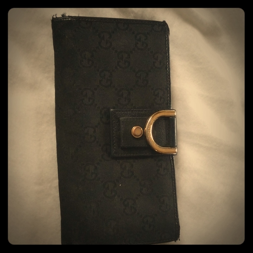gucci wallet